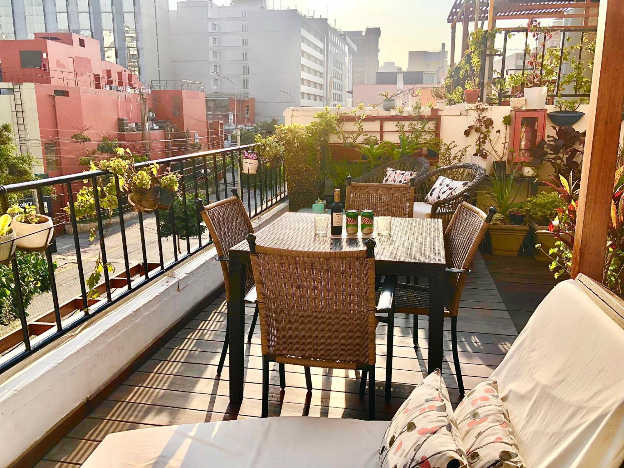 La Casa Del Viajero Bed & Breakfast Lima Exterior photo