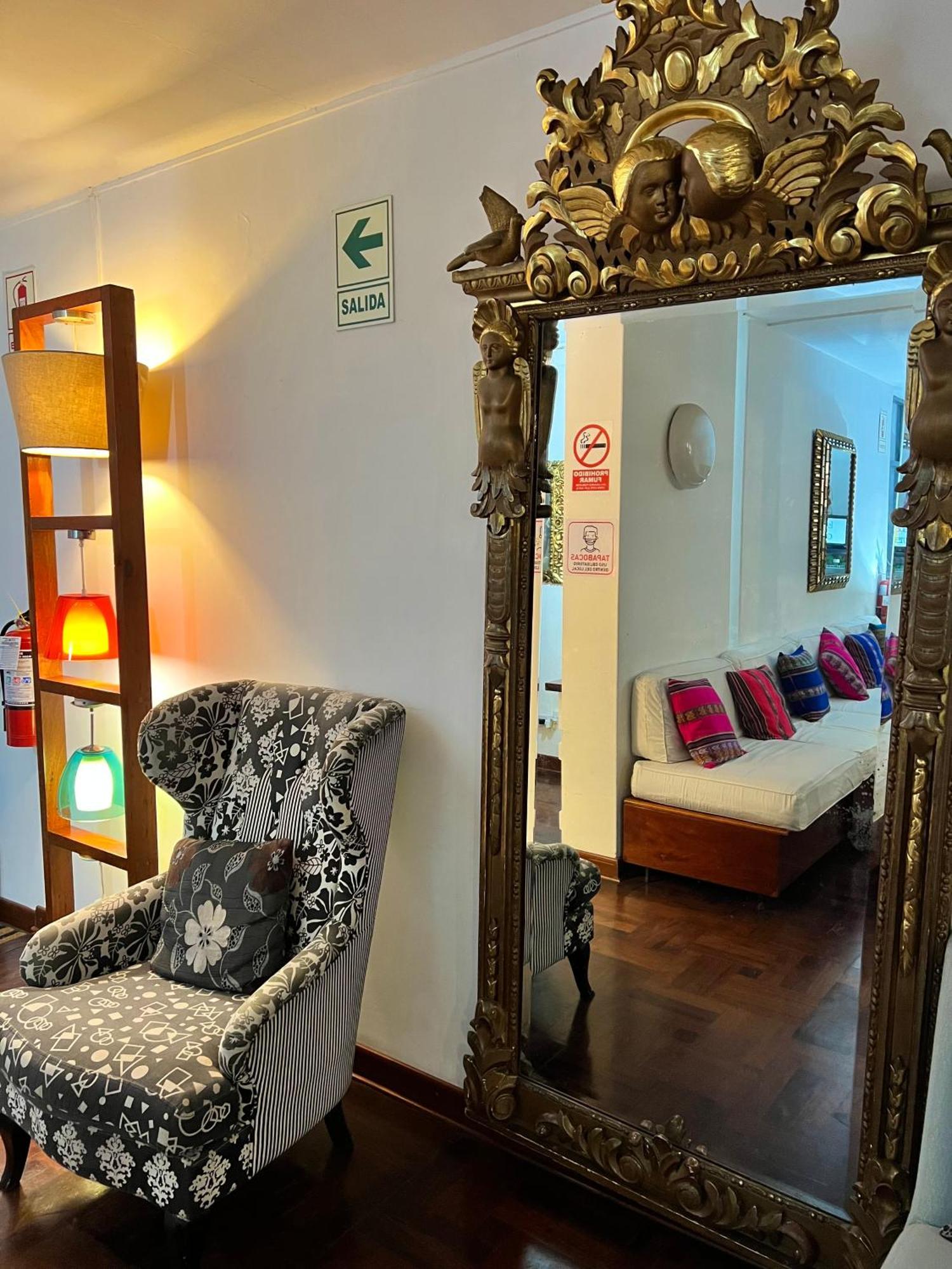 La Casa Del Viajero Bed & Breakfast Lima Exterior photo