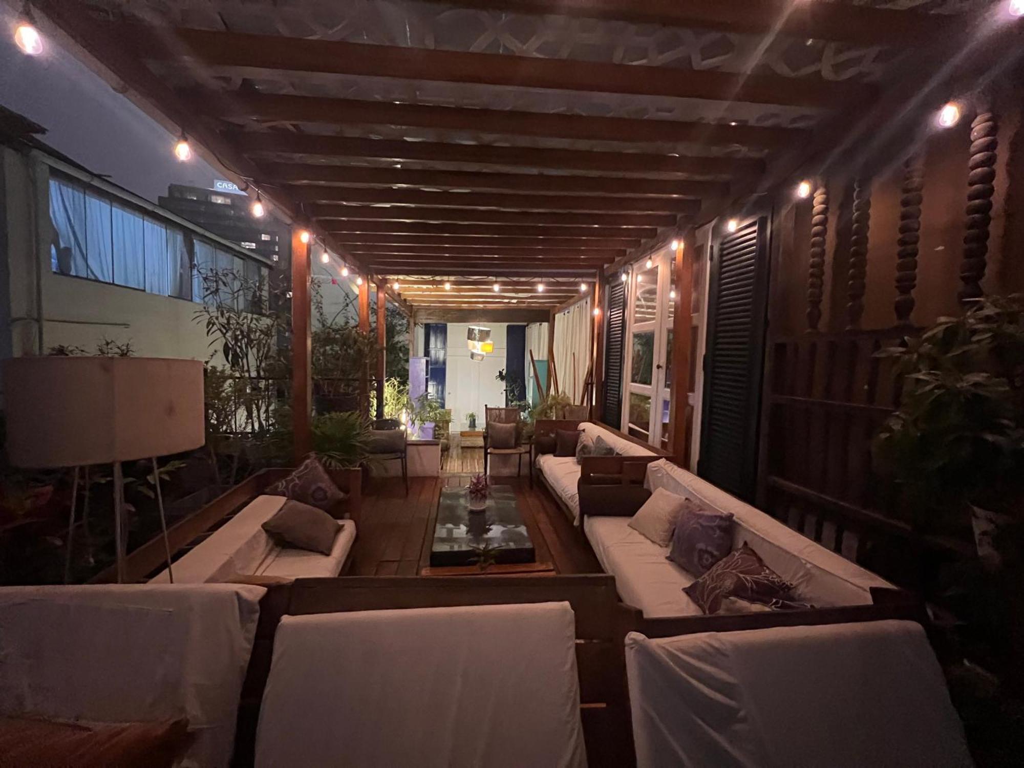 La Casa Del Viajero Bed & Breakfast Lima Exterior photo