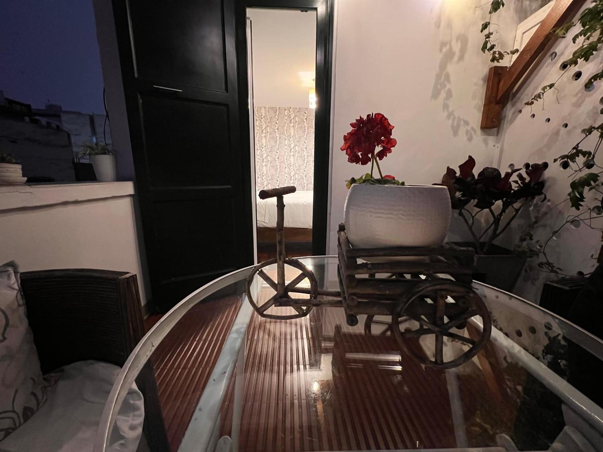 La Casa Del Viajero Bed & Breakfast Lima Exterior photo